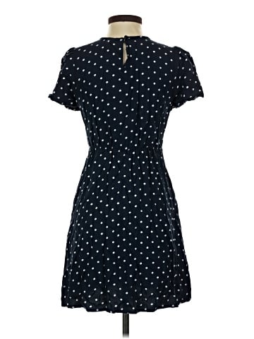 Old Navy Casual Dress (view 2)