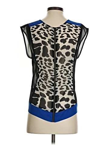 Robbi & Nikki Sleeveless Blouse (view 2)