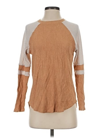 American Eagle Outfitters 3/4 Sleeve T-Shirt (view 1)