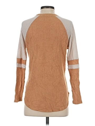 American Eagle Outfitters 3/4 Sleeve T-Shirt (view 2)
