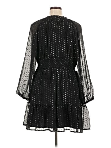Old Navy Casual Dress (view 2)