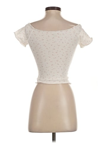 Brandy Melville Short Sleeve T-Shirt (view 2)