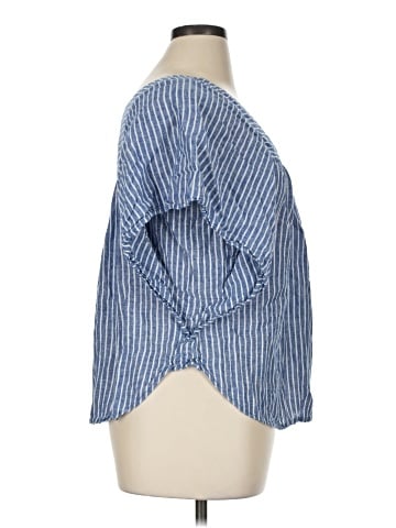 BeachLunchLounge 3/4 Sleeve Blouse (view 1)
