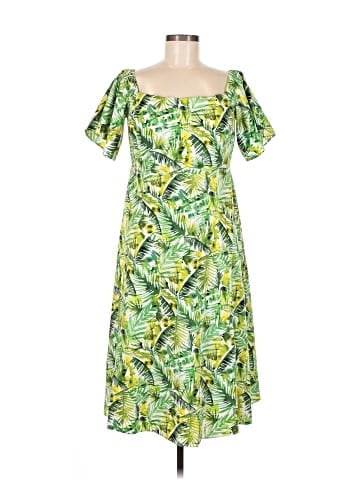 Clover and Sloane Casual Dress (view 1)