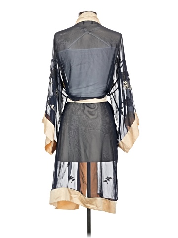 Natori Kimono (view 2)