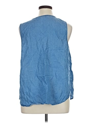 Croft & Barrow Sleeveless Blouse (view 2)
