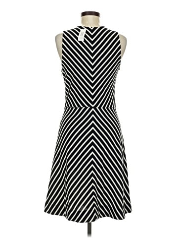Banana Republic Factory Store Casual Dress (view 2)