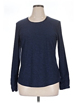 Title Nine Long Sleeve T Shirt