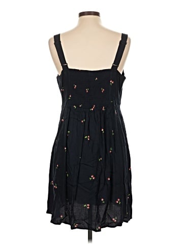 Old Navy Casual Dress (view 2)