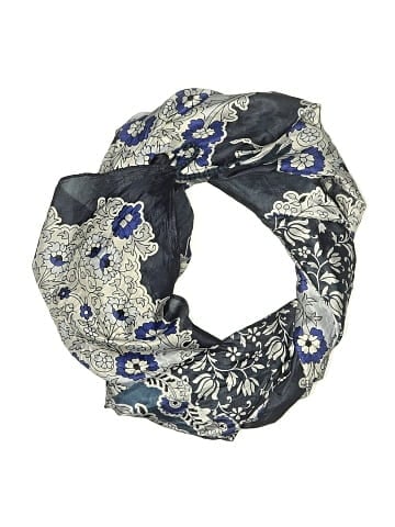 0039 Italy Scarf (view 1)
