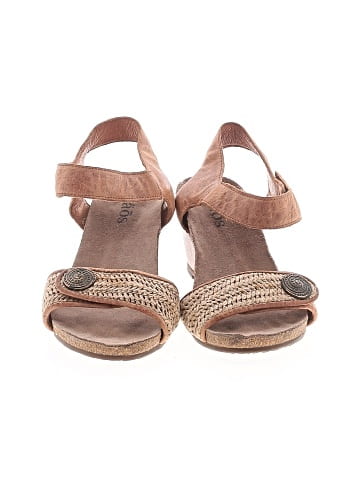 Taos Wedges (view 2)