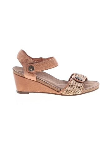 Taos Wedges (view 1)