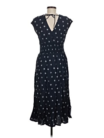 Old Navy Casual Dress (view 2)