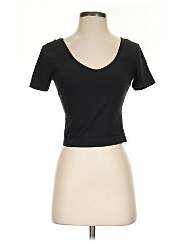 Lululemon Athletica Short Sleeve T-Shirt (view 1)