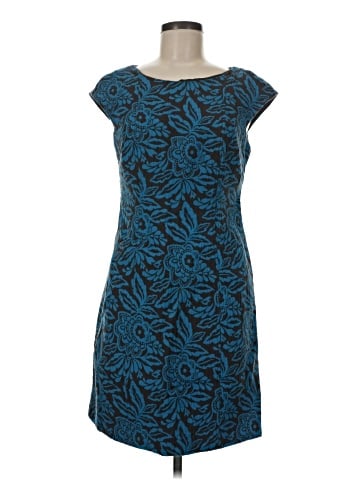 Signature by Robbie Bee Casual Dress (view 1)