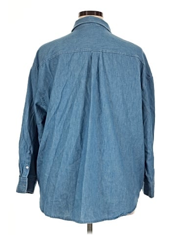 Old Navy Long Sleeve Button-Down Shirt (view 2)