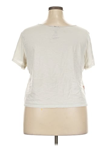 Hello Kitty Short Sleeve T-Shirt (view 2)