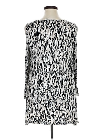 Dana Buchman Sleeveless Top (view 2)