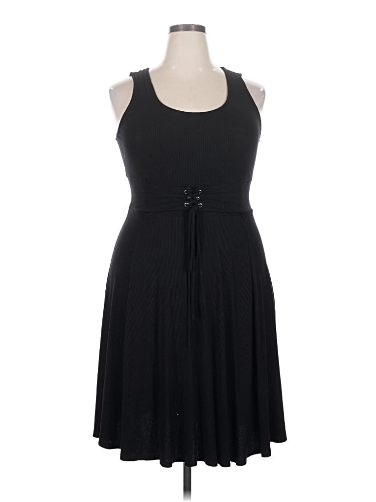 Pre-owned Torrid Casual Dress In Black