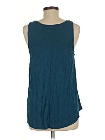Old Navy Sleeveless T-Shirt (view 2)