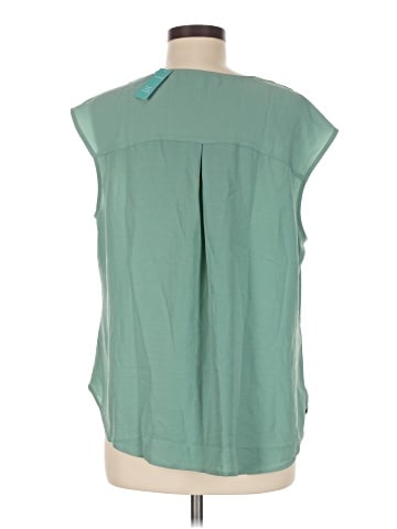 Maurices Sleeveless T-Shirt (view 2)