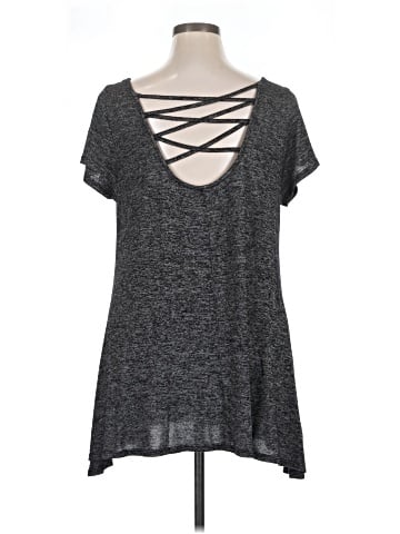 Maurices Short Sleeve T-Shirt (view 2)