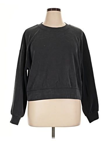 Lululemon Athletica Long Sleeve T-Shirt (view 1)