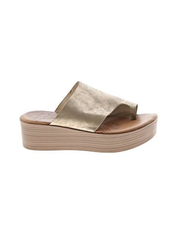 Blowfish Wedges (view 1)