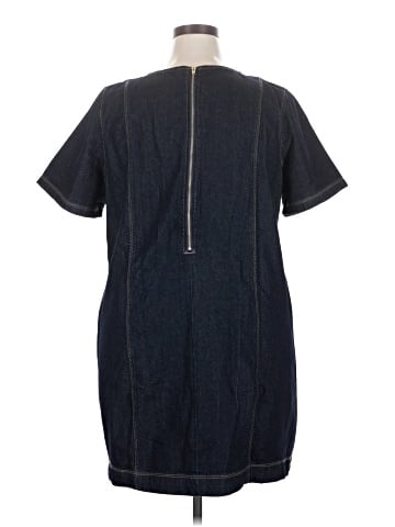 Old Navy Casual Dress (view 2)