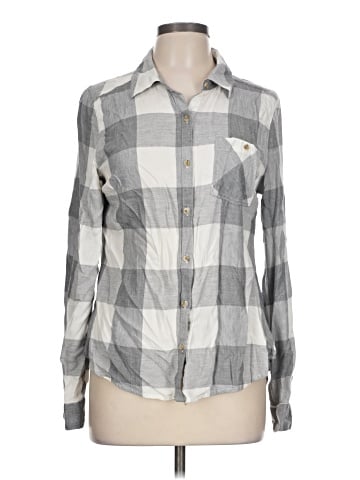 Maurices Long Sleeve Button-Down Shirt (view 1)