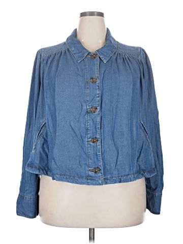 Torrid Long Sleeve Button-Down Shirt (view 1)