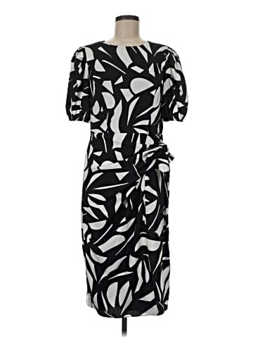 Clover and Sloane Casual Dress (view 1)