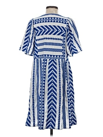 Old Navy Casual Dress (view 2)