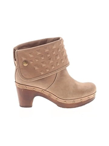 Ugg Australia Ankle Boots (view 1)