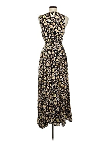 Old Navy Casual Dress (view 2)