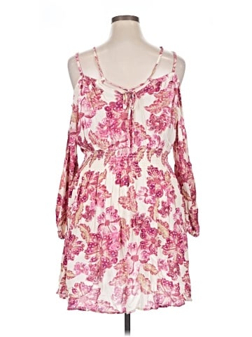 Old Navy Casual Dress (view 2)