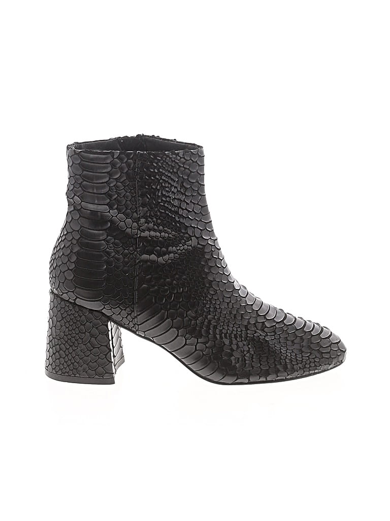 Pre-owned Steve Madden Ankle Boots In Black