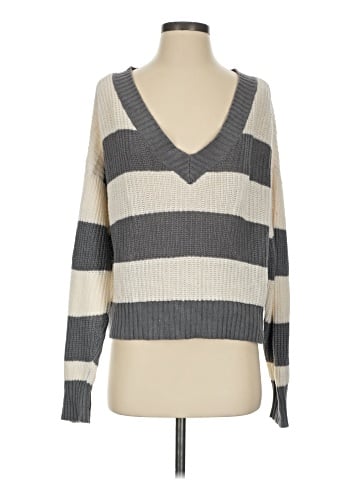 American Eagle Outfitters Pullover Sweater (view 1)