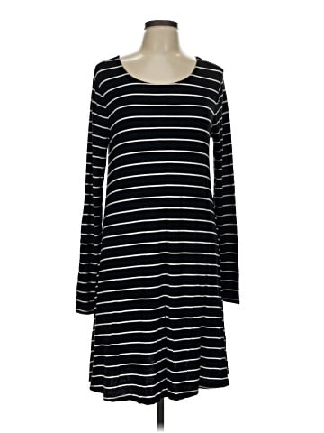 Old Navy Casual Dress (view 1)