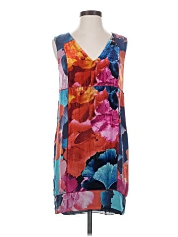 Leifsdottir Casual Dress (view 1)