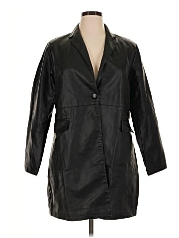 Tanming Raincoat (view 1)