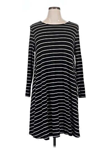 Old Navy Casual Dress (view 1)