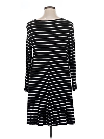 Old Navy Casual Dress (view 2)