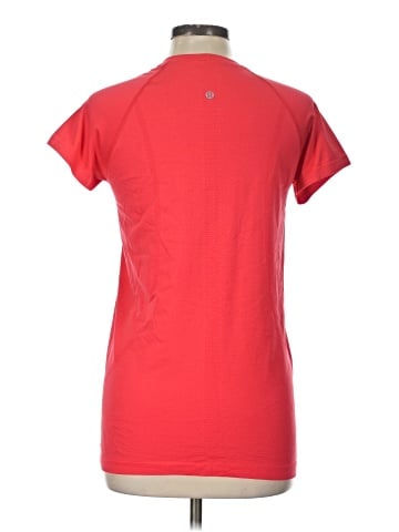 Lululemon Athletica Short Sleeve T-Shirt (view 2)