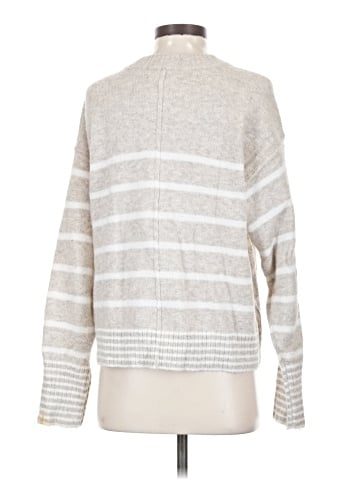 American Eagle Outfitters Pullover Sweater (view 2)