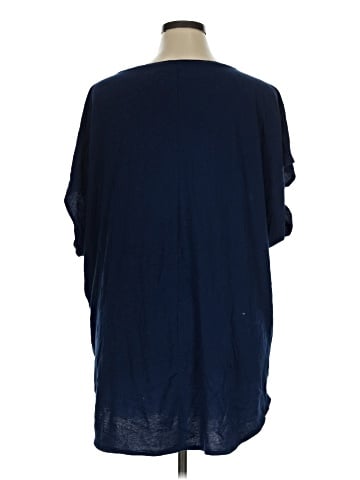 Victoria's Secret Short Sleeve T-Shirt (view 2)