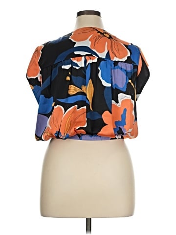 DR2 Sleeveless Blouse (view 2)