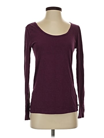 Fabletics Long Sleeve T-Shirt (view 1)