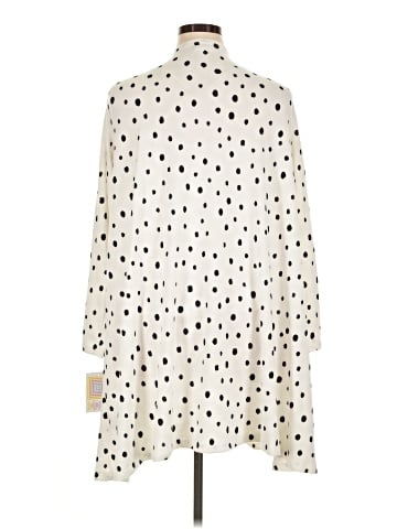 Lularoe Cardigan (view 2)