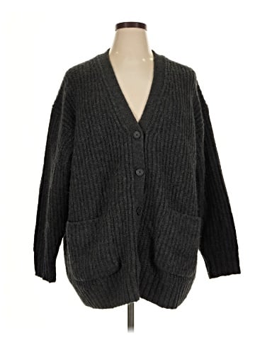 Uniqlo Cardigan (view 1)